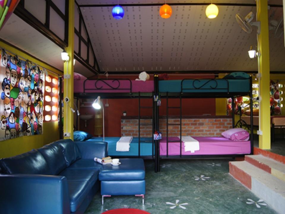 Dorm Des Fleurs Hostel Khao Lak Dış mekan fotoğraf