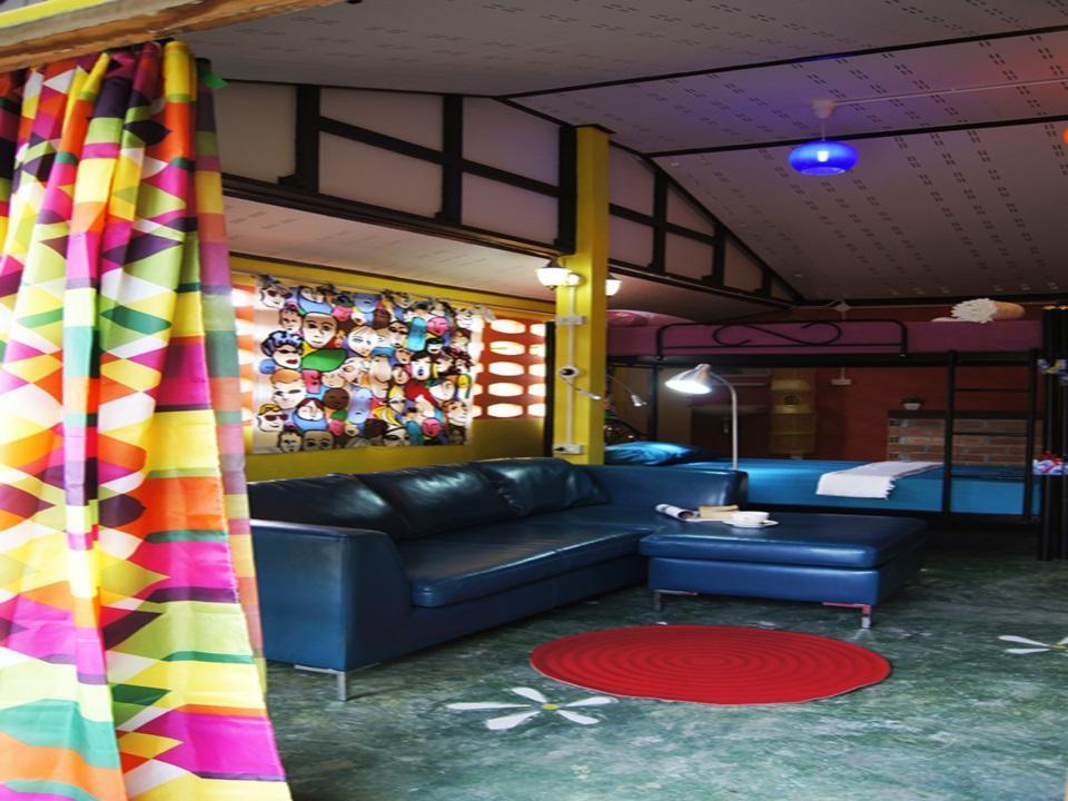 Dorm Des Fleurs Hostel Khao Lak Dış mekan fotoğraf